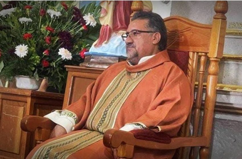  Asesinan a balazos a Javier García Villafaña, párroco de Capacho en Michoacán