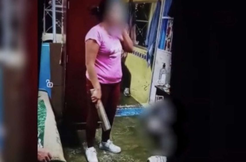  ¡Los apaleaba! Rescatan a niños de mamá golpeadora en Ecatepec; hermana grabó todo.