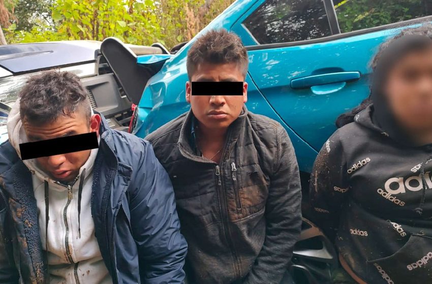  Intento de ‘levantón’ en Edomex acaba en balacera; policía abate a un delincuente.